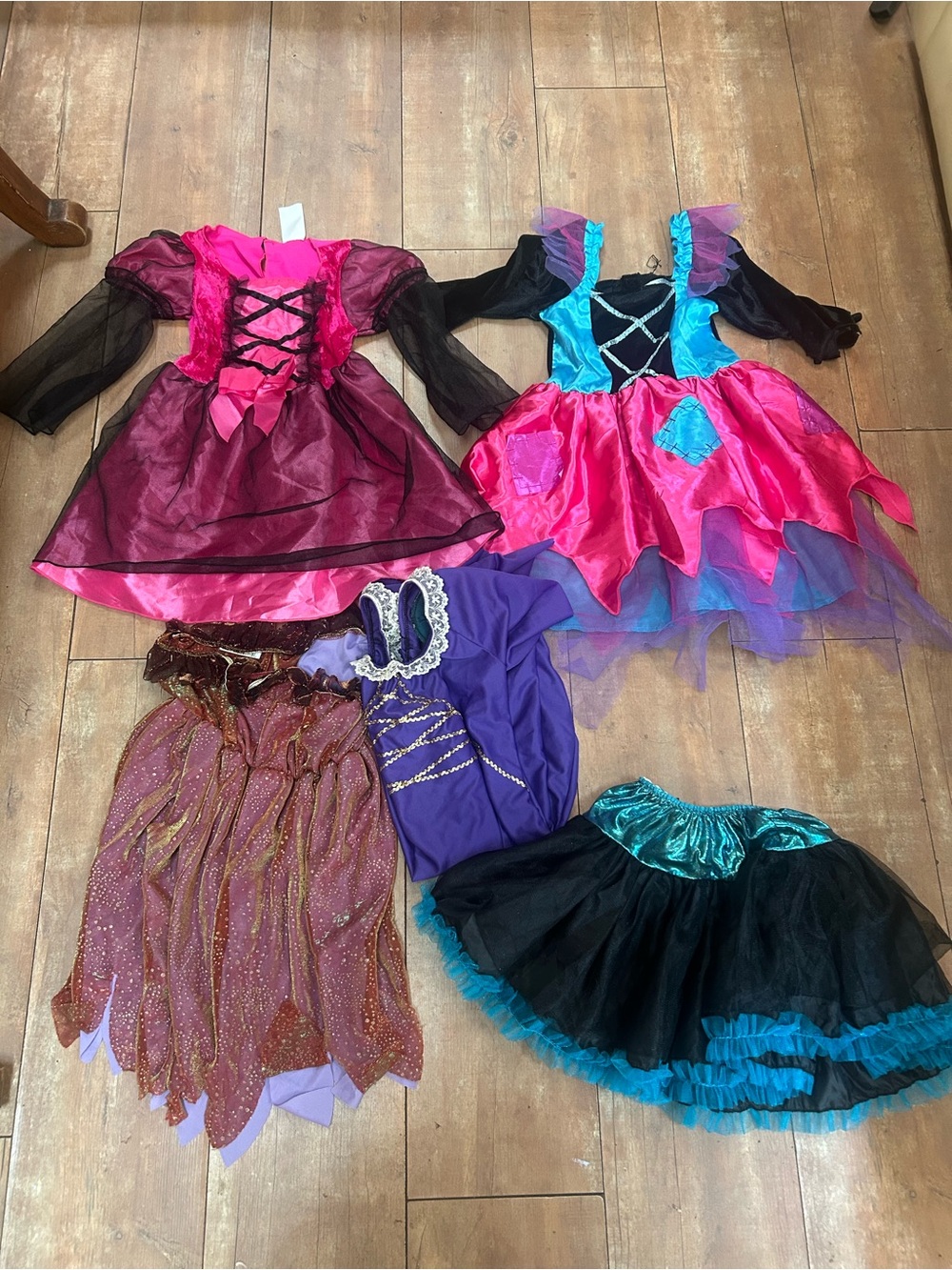 Costume Girls Lot Size 2-4 Pirate Sreas, Glam, Royal Gown, Dress Up Stuff